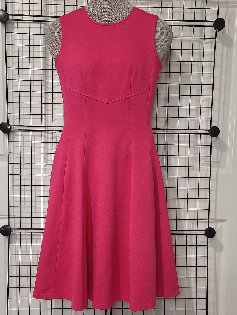 New SARA CAMPBELL Jersey Dress with Pockets. NWT